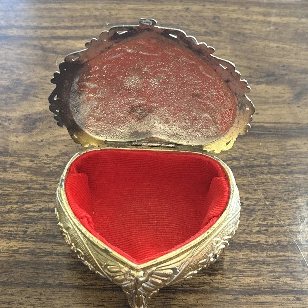 Vintage Japan Heart Shaped Trinket Jewelry Box Gold Tone Roses Red Velvet Footed